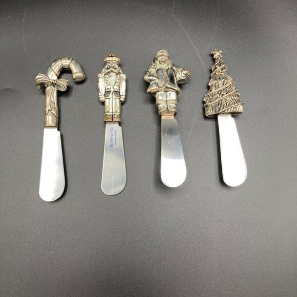 Vintage Christmas Wallace Silversmiths 2pc Salad Set and Set of 4 Spreaders - Picture 3 of 6